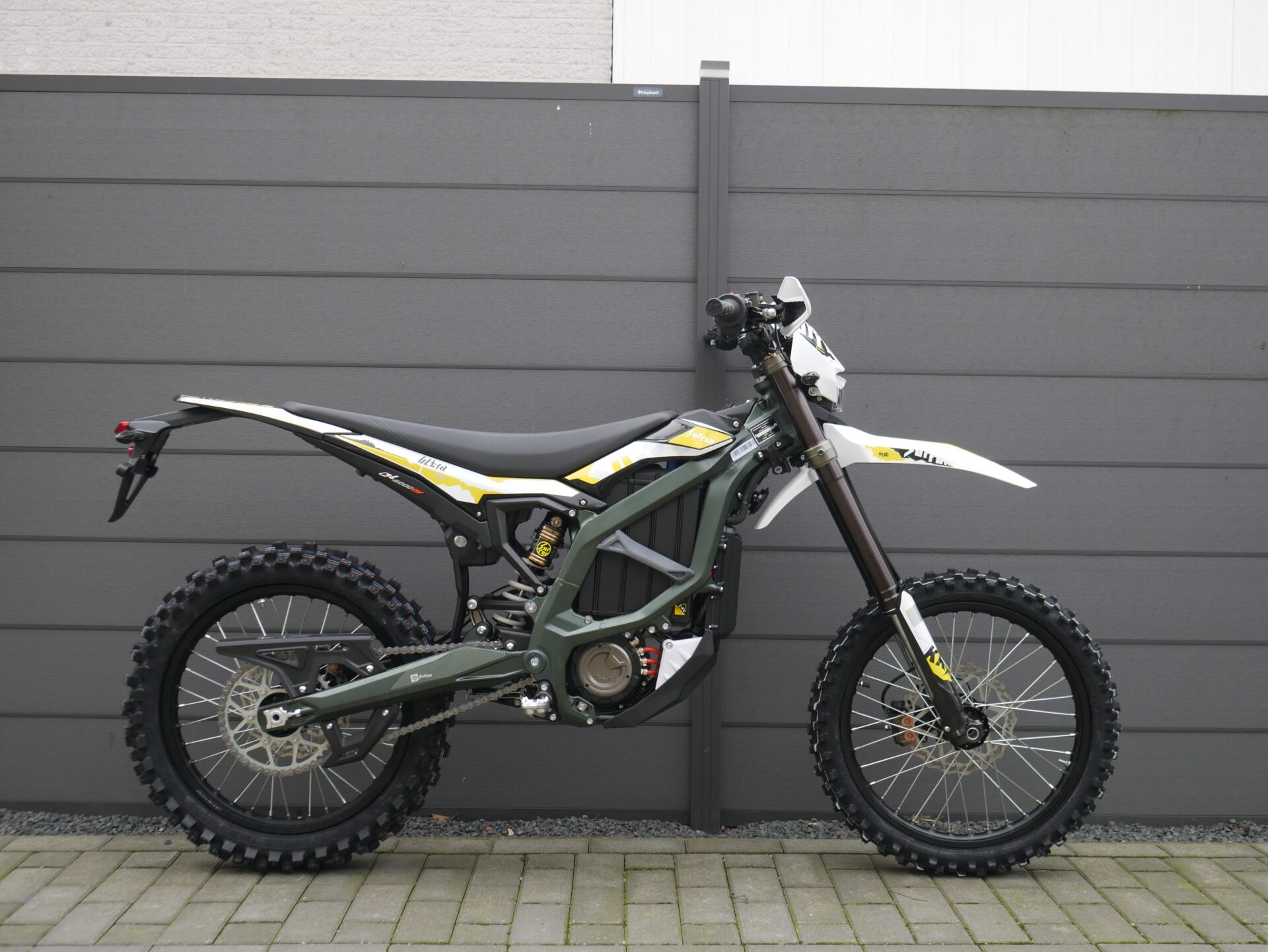 SUR RON ULTRA BEE Incl Kenteken L3e A1E Ebero