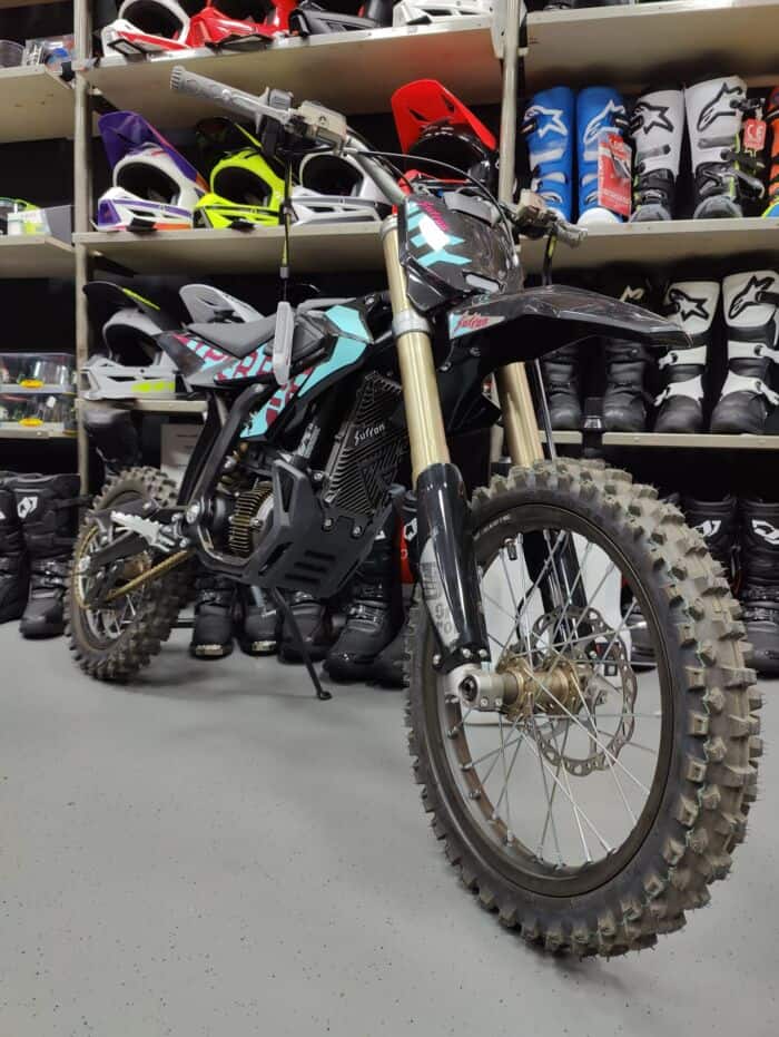 SUR-RON HYPER BEE '25